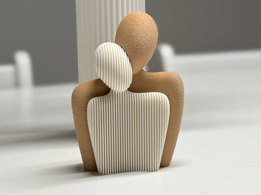 Scultura coppia Abbraccio personalizzabile