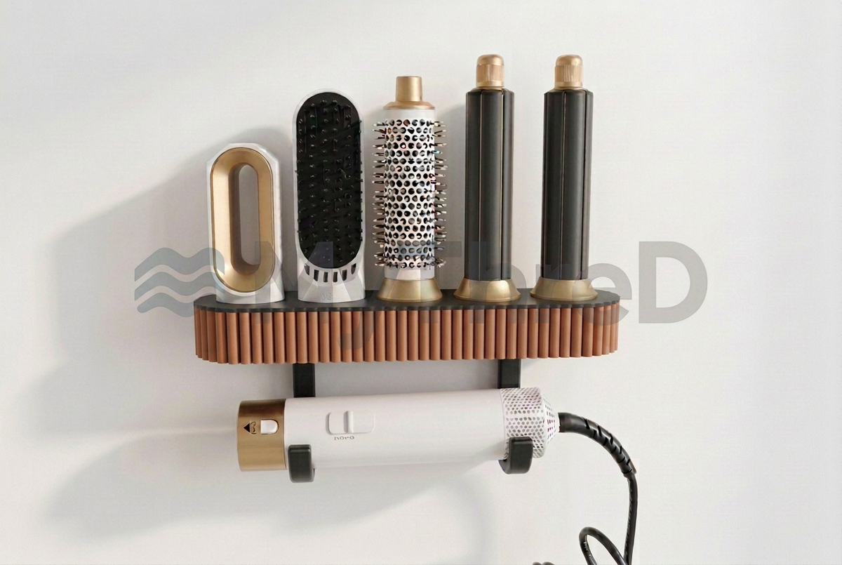 Porta accessori styling con coste marrone caldo, base e ganci neri