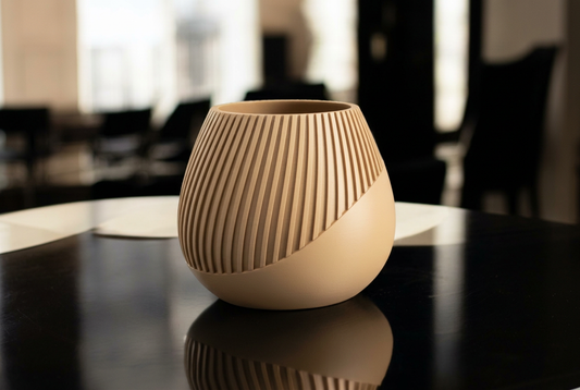 Vaso con righe diagonali beige